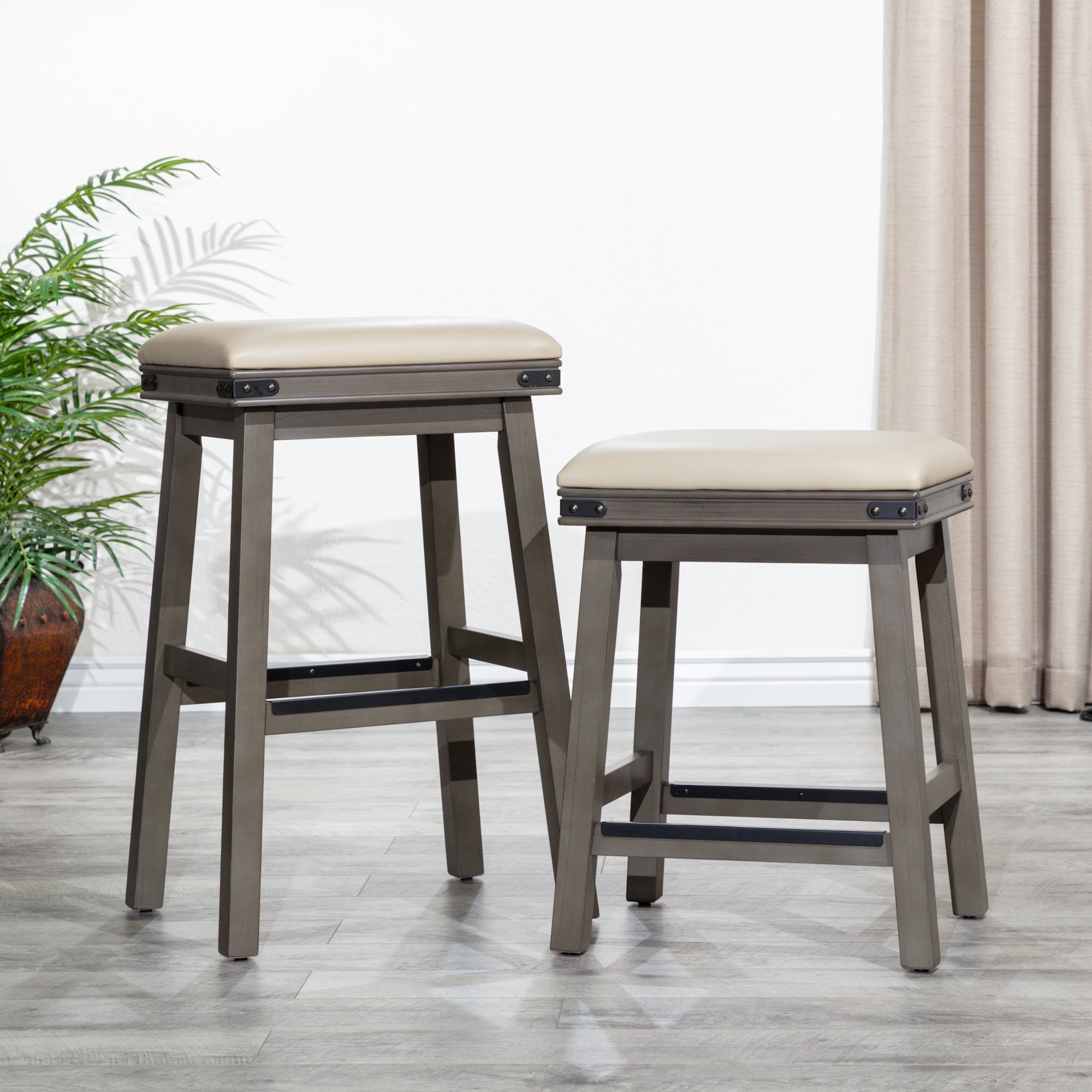 24 Counter Stool, Weathered Gray Finish, French Gray Leather Seat - Tuesday Morning - Table & Bar Stools