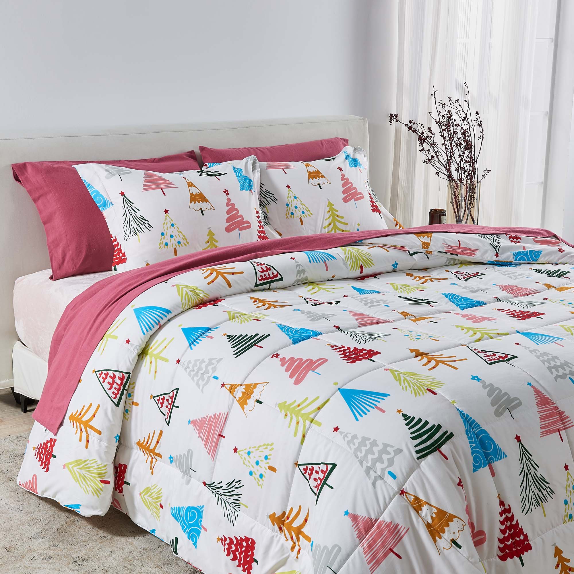 greatbayhome Quilts & Comforters Reversible Winter Comforter Set - Odette Collection Reversible Winter-Printed Comforter Set | Odette Collection 